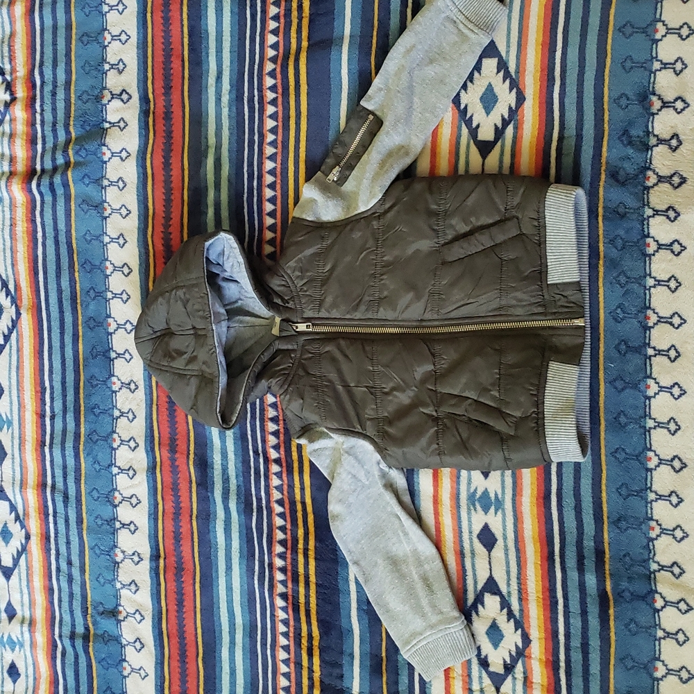 TUCKER AND TATE JACKET